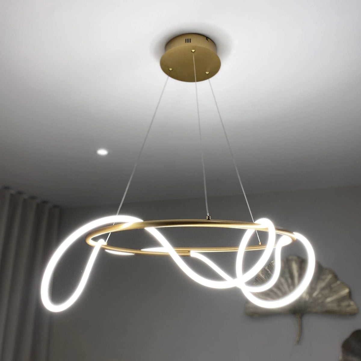 Metavaya Pendant light Tracer Bar Pendant light