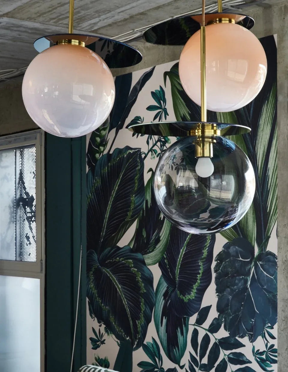 Metavaya Pendant light Umbra Pendant Light