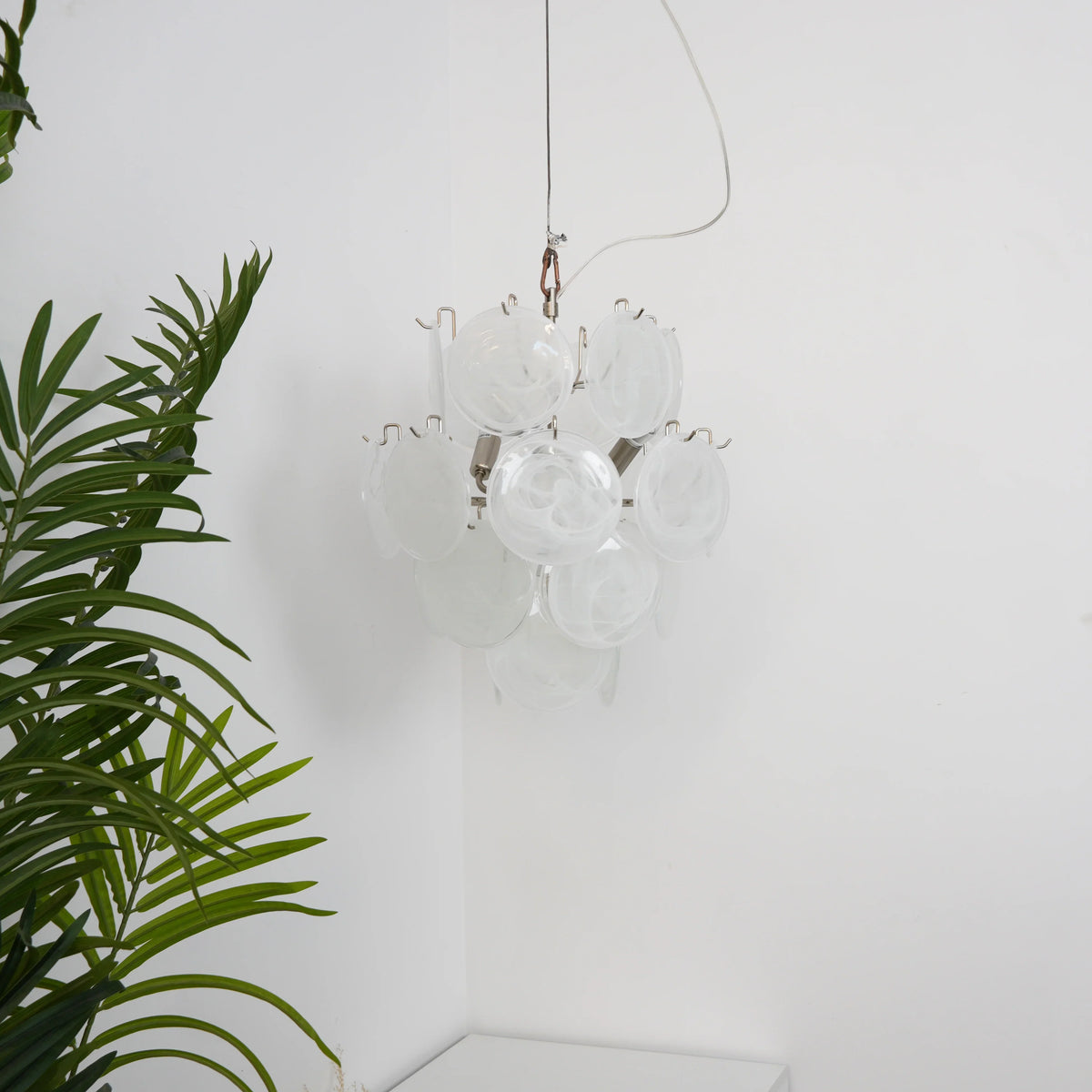 White Murano Disc Glass Chandelier - view 13 | Metavaya
