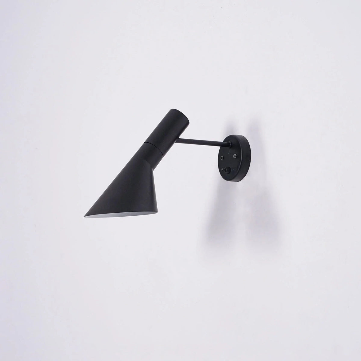 Metavaya Wall lamp AJ Wall Lamp AJ Wall Lamps & Sconce for Sale