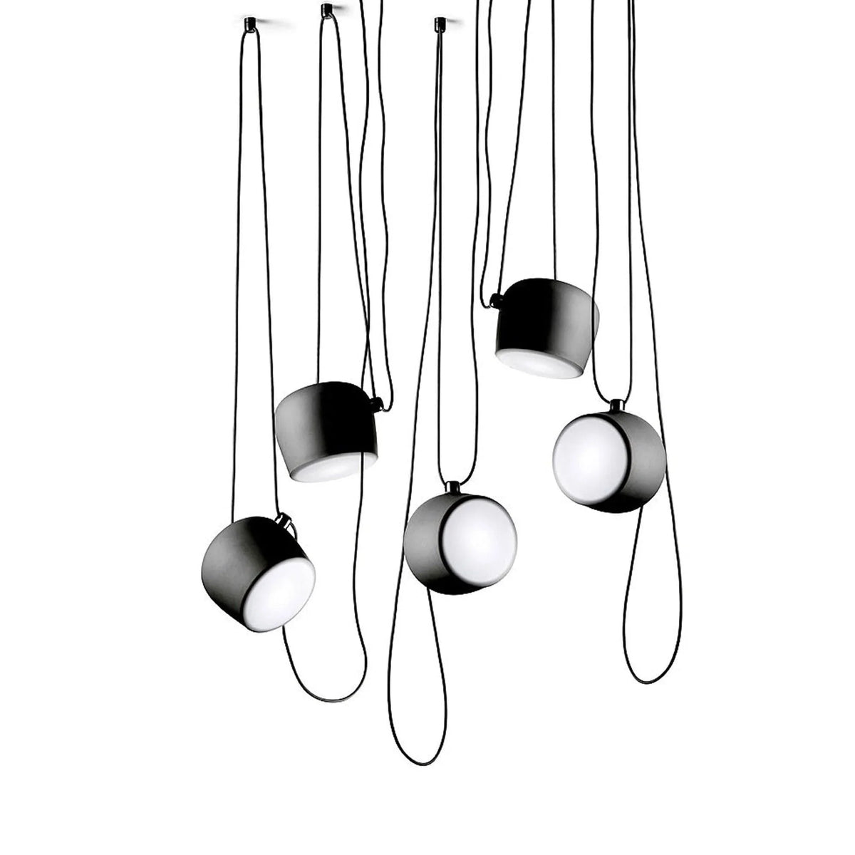 Metavaya Pendant lamp 5heads / Black / Warm White Aim Pendant Lamp 653733214819 P2021122201-17 AIM 3500K Single Hardwired Pendant in Black and White