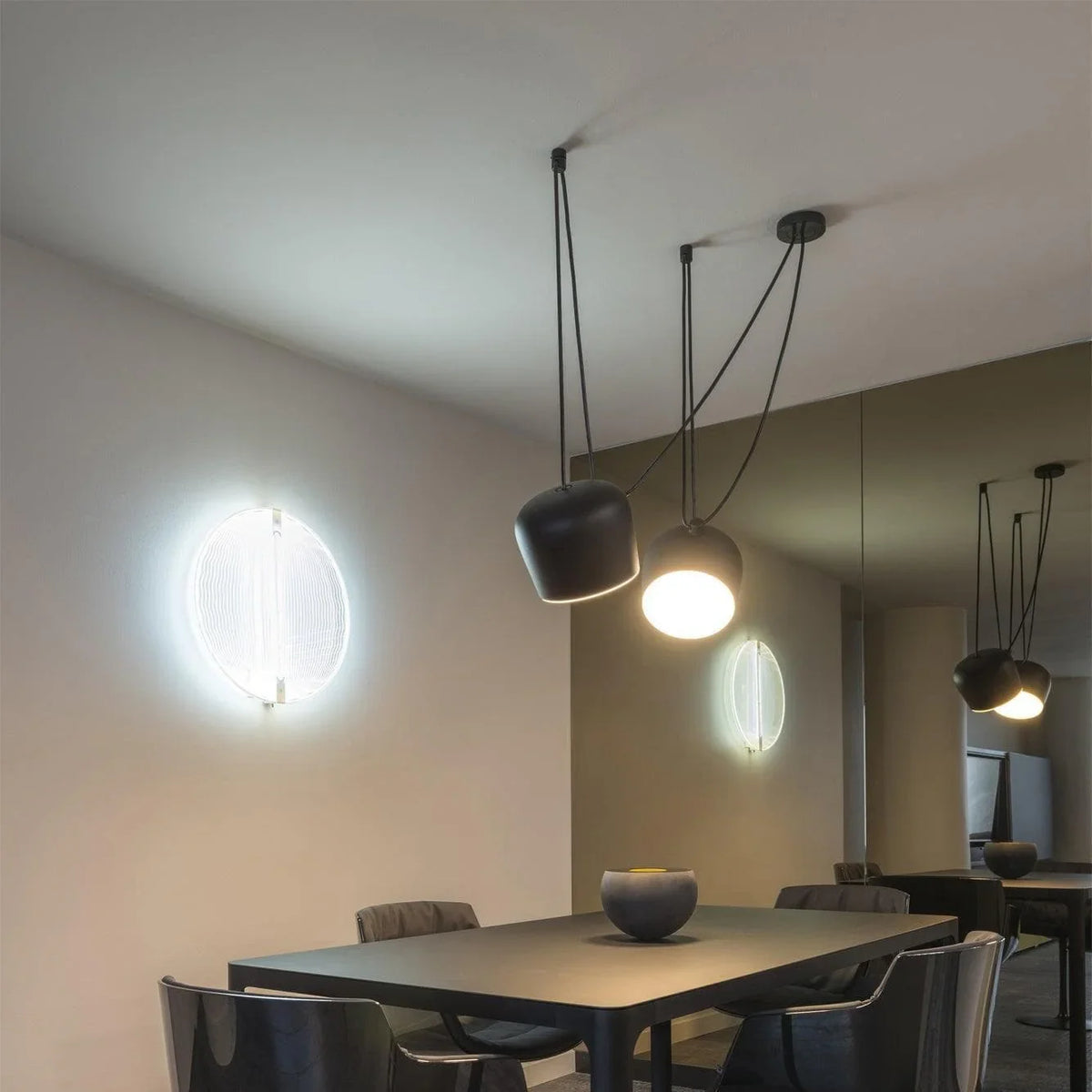 Metavaya Pendant lamp Aim Pendant Lamp AIM 3500K Single Hardwired Pendant in Black and White