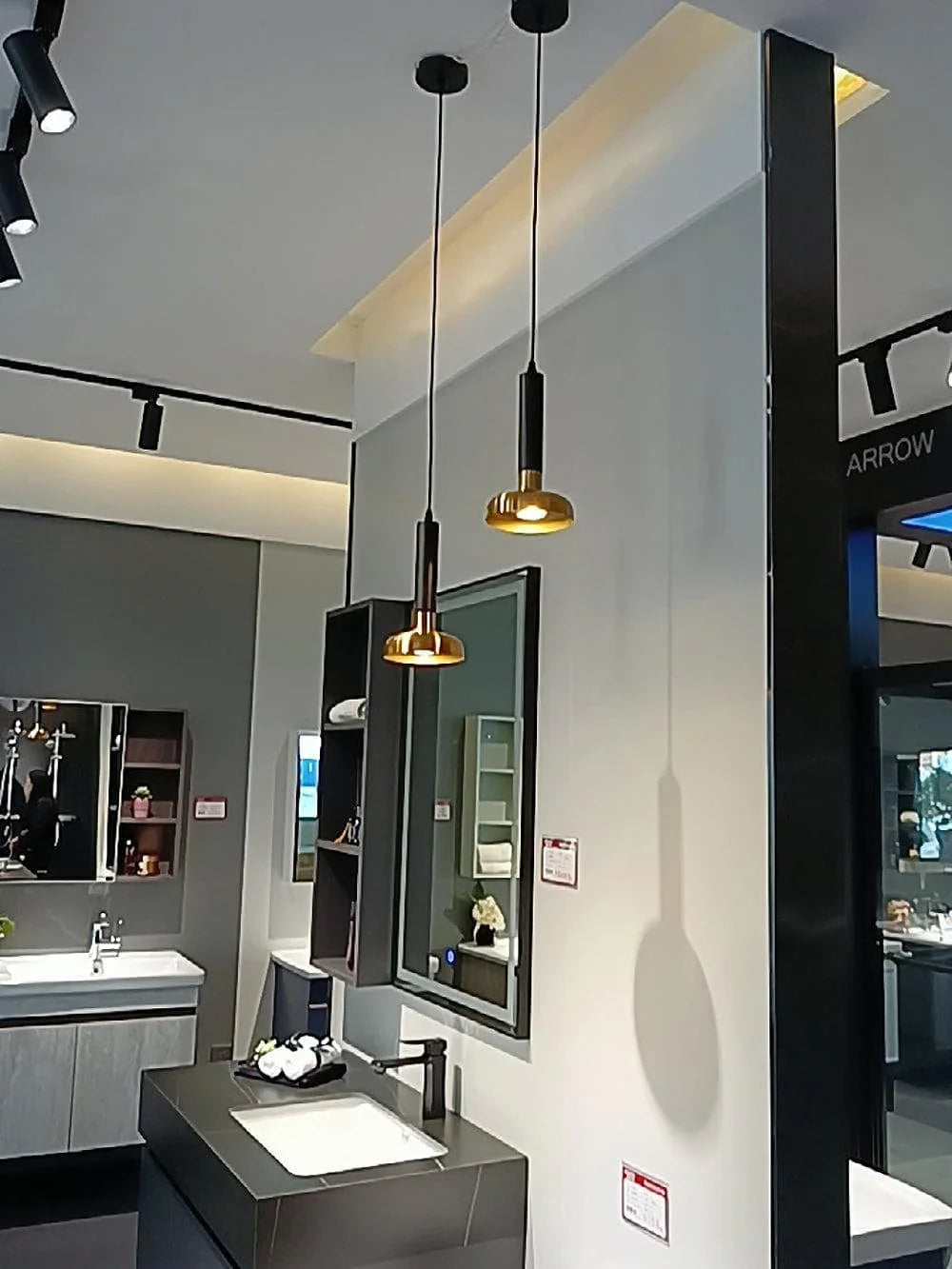 Metavaya Pendant light Dia 14cm x H 26cm / Brass+black Blend Pendant light 653733644753 D-202201060029-1