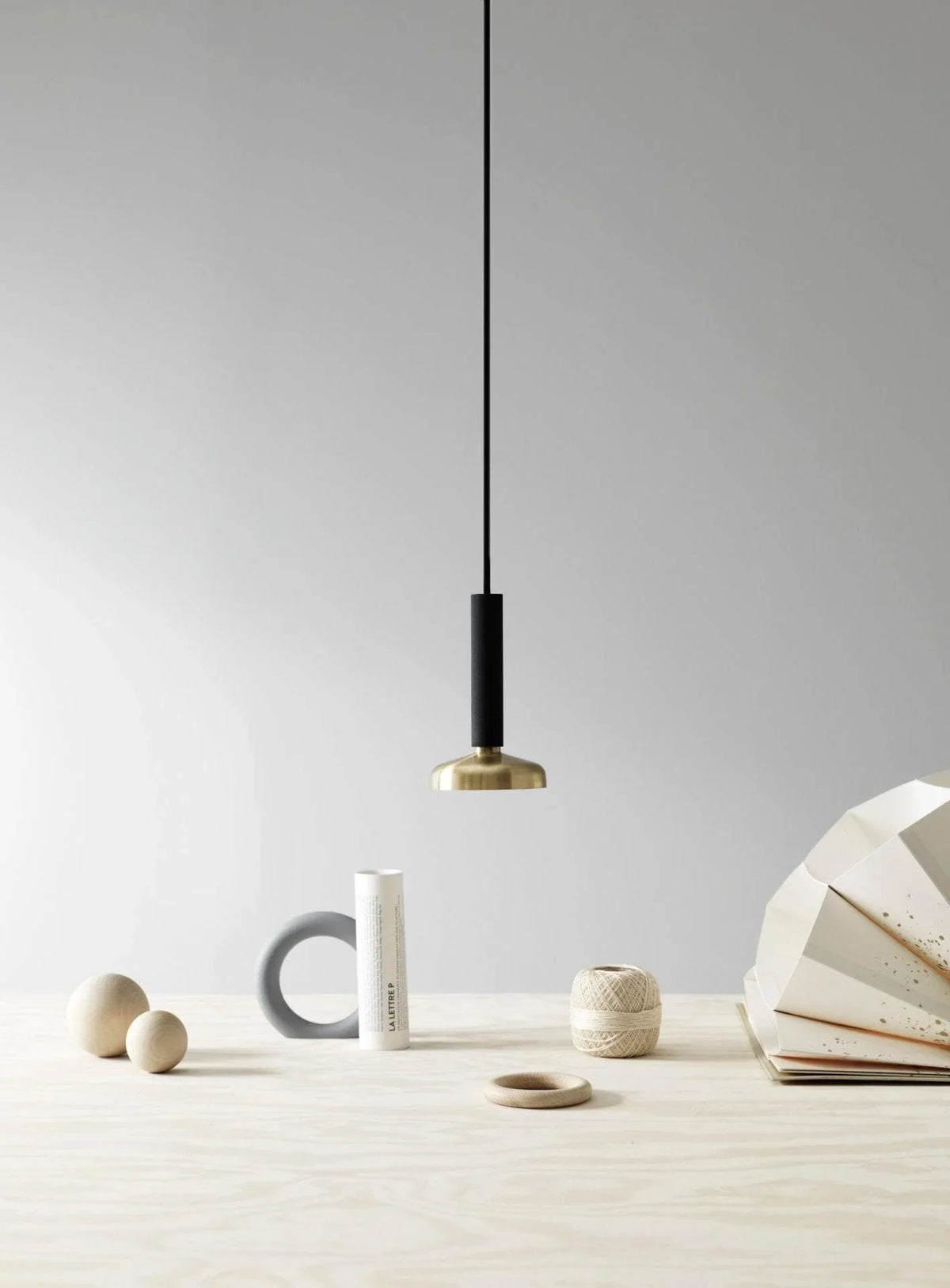 Metavaya Pendant light Dia 14cm x H 26cm / Brass+black Blend Pendant light 653733644753 D-202201060029-1