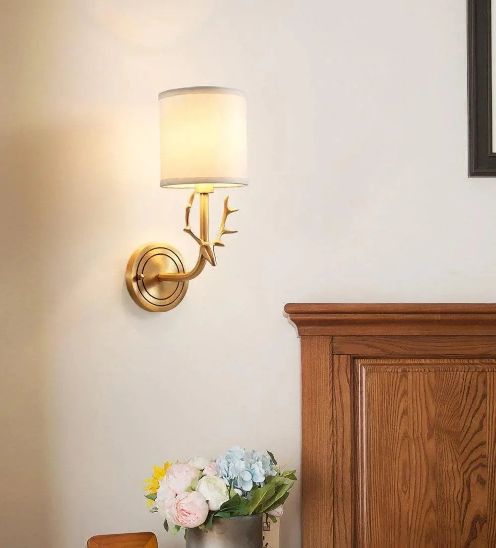 Metavaya Wall lamp Brass Antler Sconce