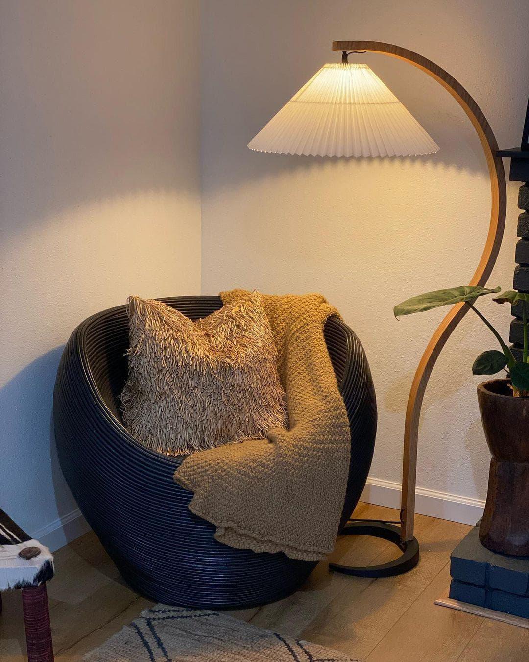 Metavaya Floor lamp Caprani Floor Lamp Caprani Floor Lamp for Sale