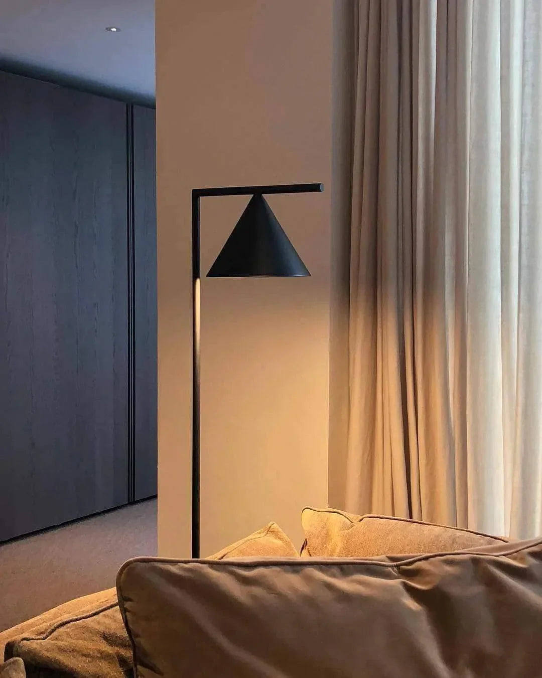 Metavaya Floor lamp Captain Floor Lamp Captain Floor Lamp | Flint LED Cone Lights
