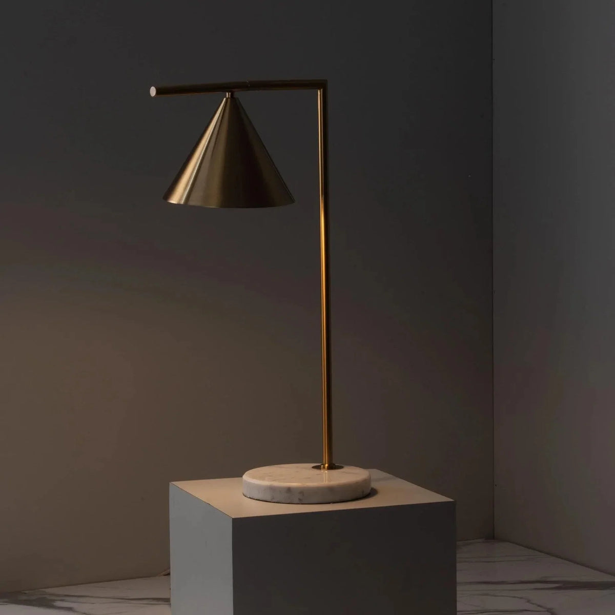 Metavaya Table lamp Captain Table Lamp Captain Table Lamp with Clear Finish