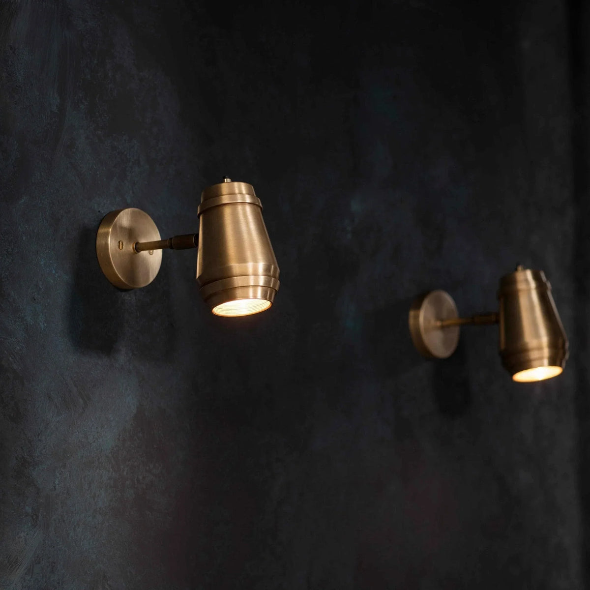 Metavaya Wall light Dia 10cm x H 15cm *2 / Brass Cask Wall light 653733644494 B-202112270009-2 Buy Cask Wall Lights for Sale in USA/Canada