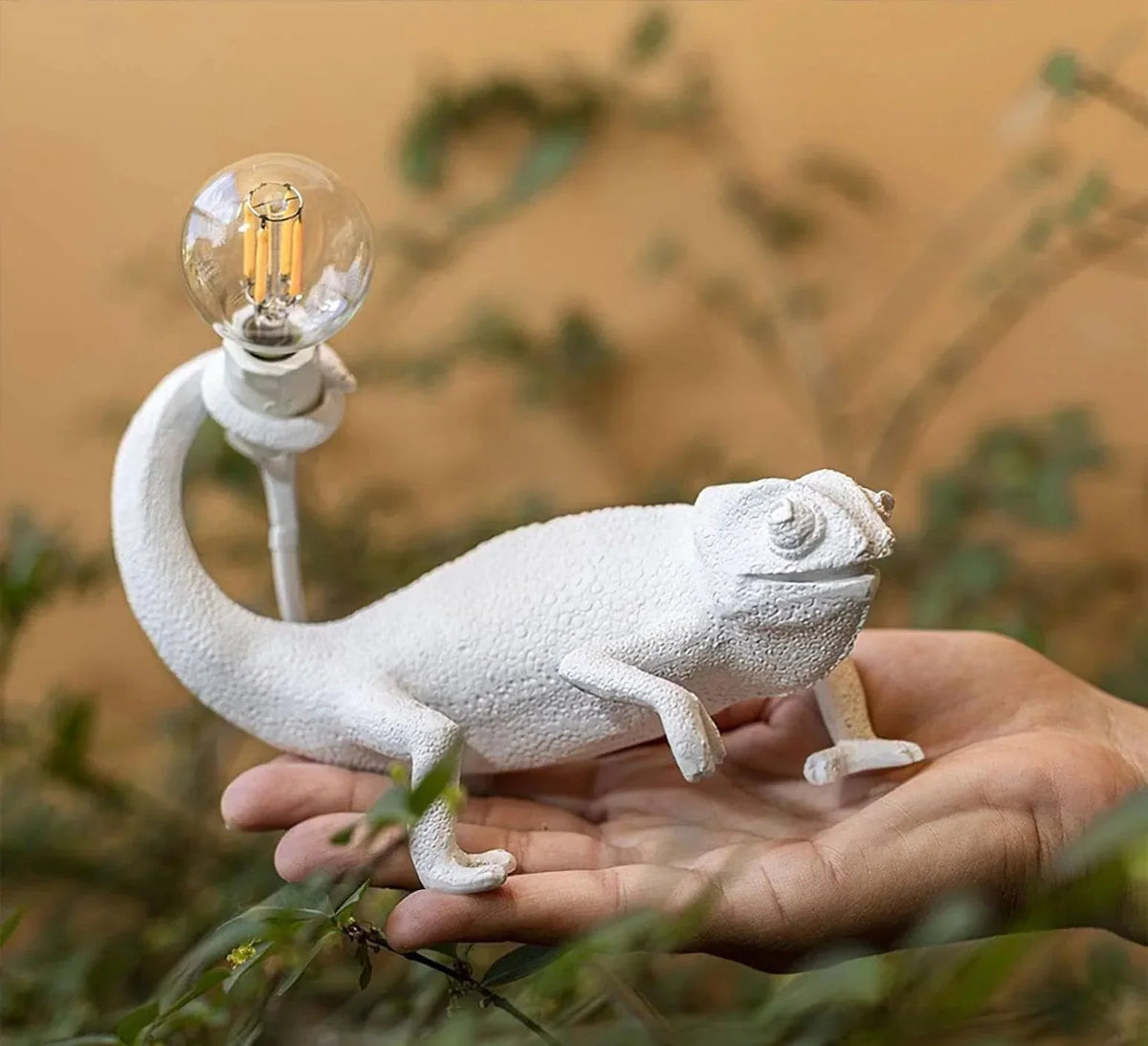 Metavaya Table lamp Chameleon Table Lamp
