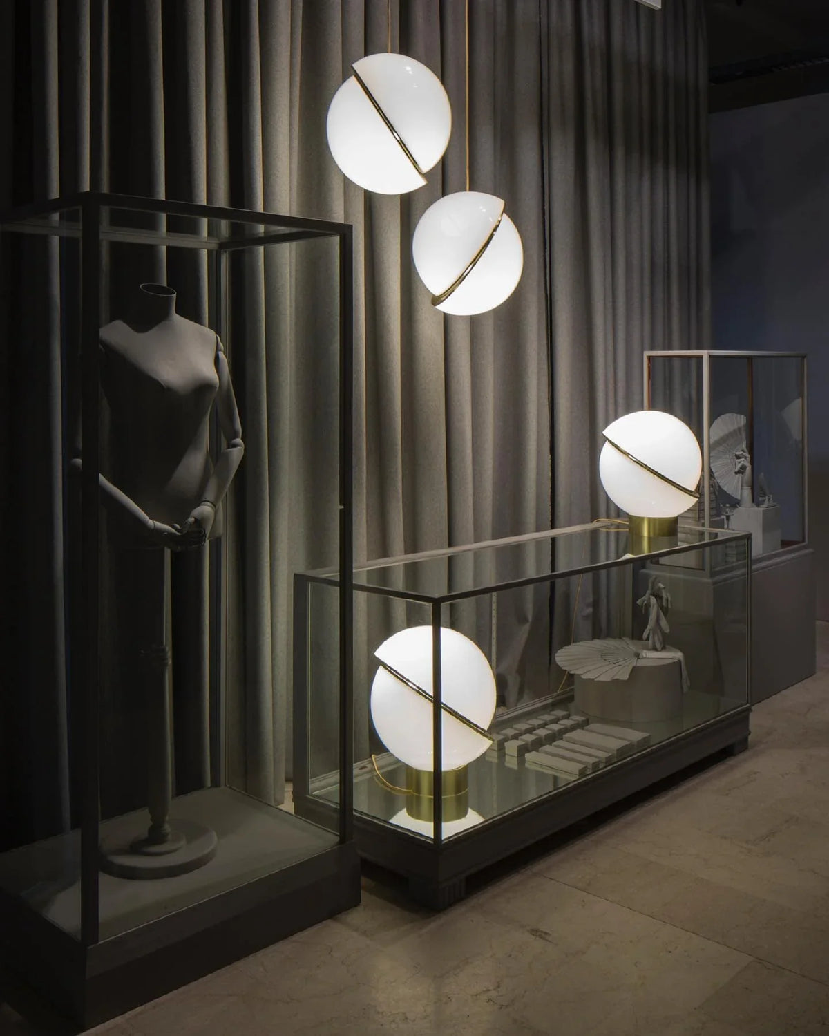 Metavaya Pendant lamp Crescent Pendant Lamp