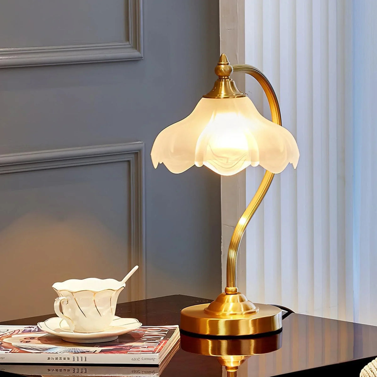 Metavaya Table lamp Magnolya Flower Table Lamp Shop Magnolia Flower Table Lamp Online