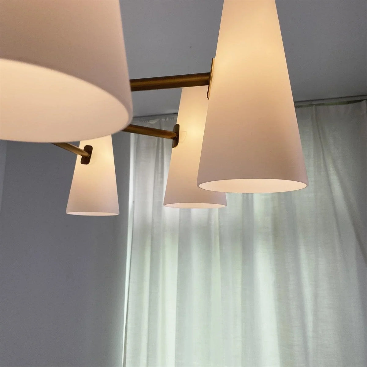 Metavaya Chandelier Montfaucon Chandelier Shop Montfaucon Chandelier Online