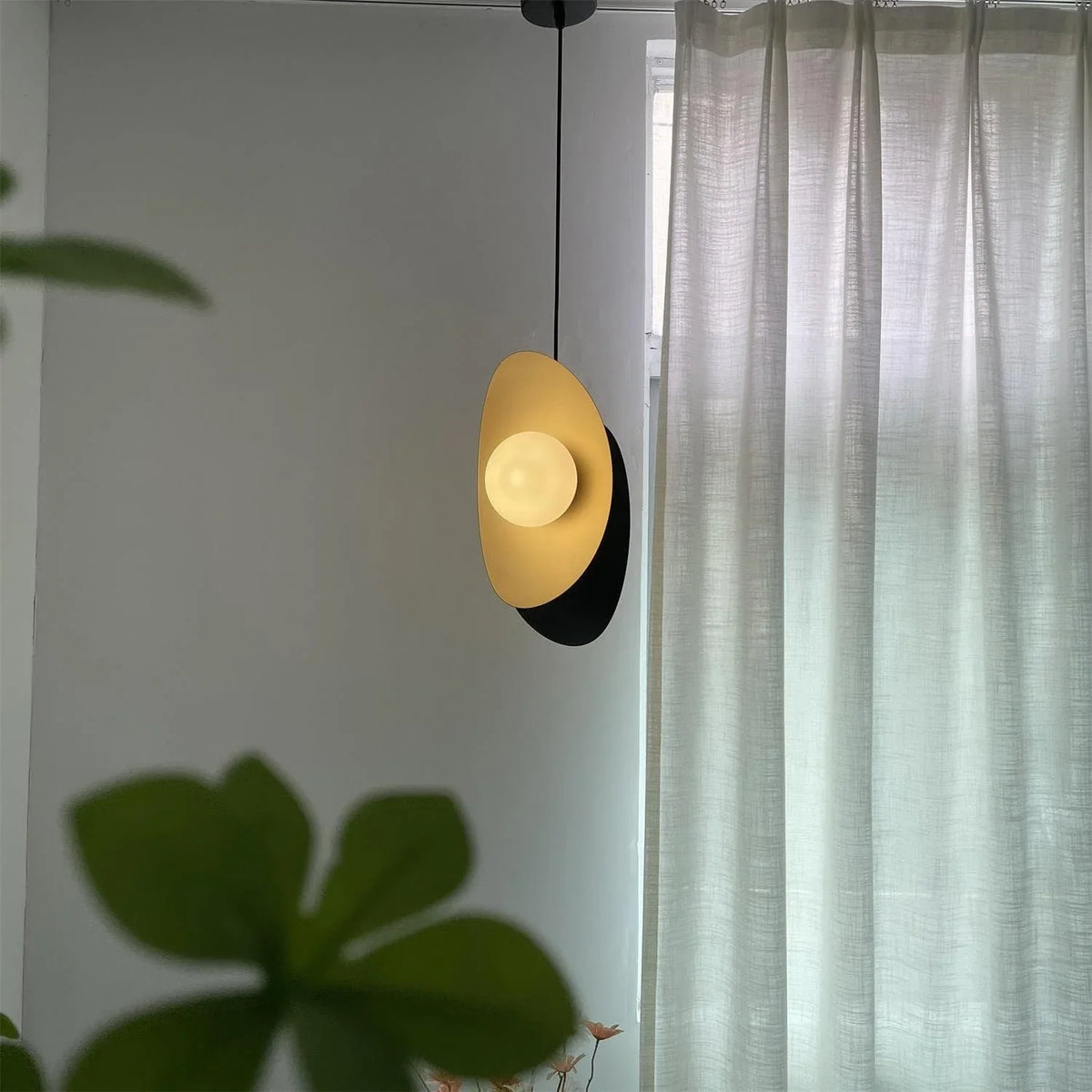 Metavaya Pendant light Dia 20cm x H 46cm / Gold+Black Nouvel Pendant light 653733644654 D-202112310022-1