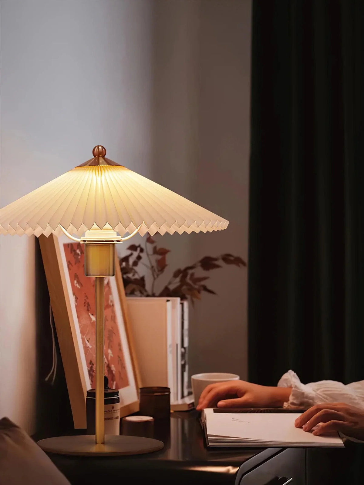 Metavaya Table lamp Perla Pleated Table Lamp
