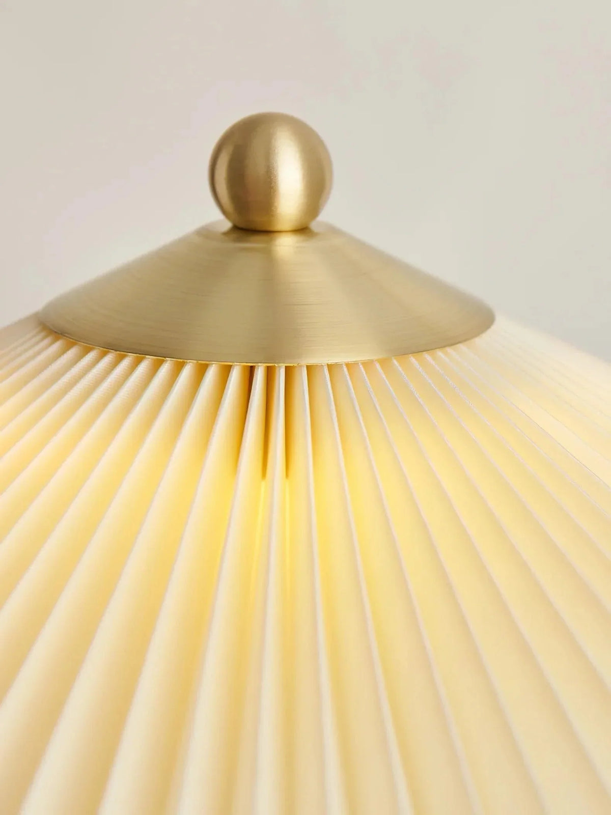 Metavaya Table lamp Perla Pleated Table Lamp