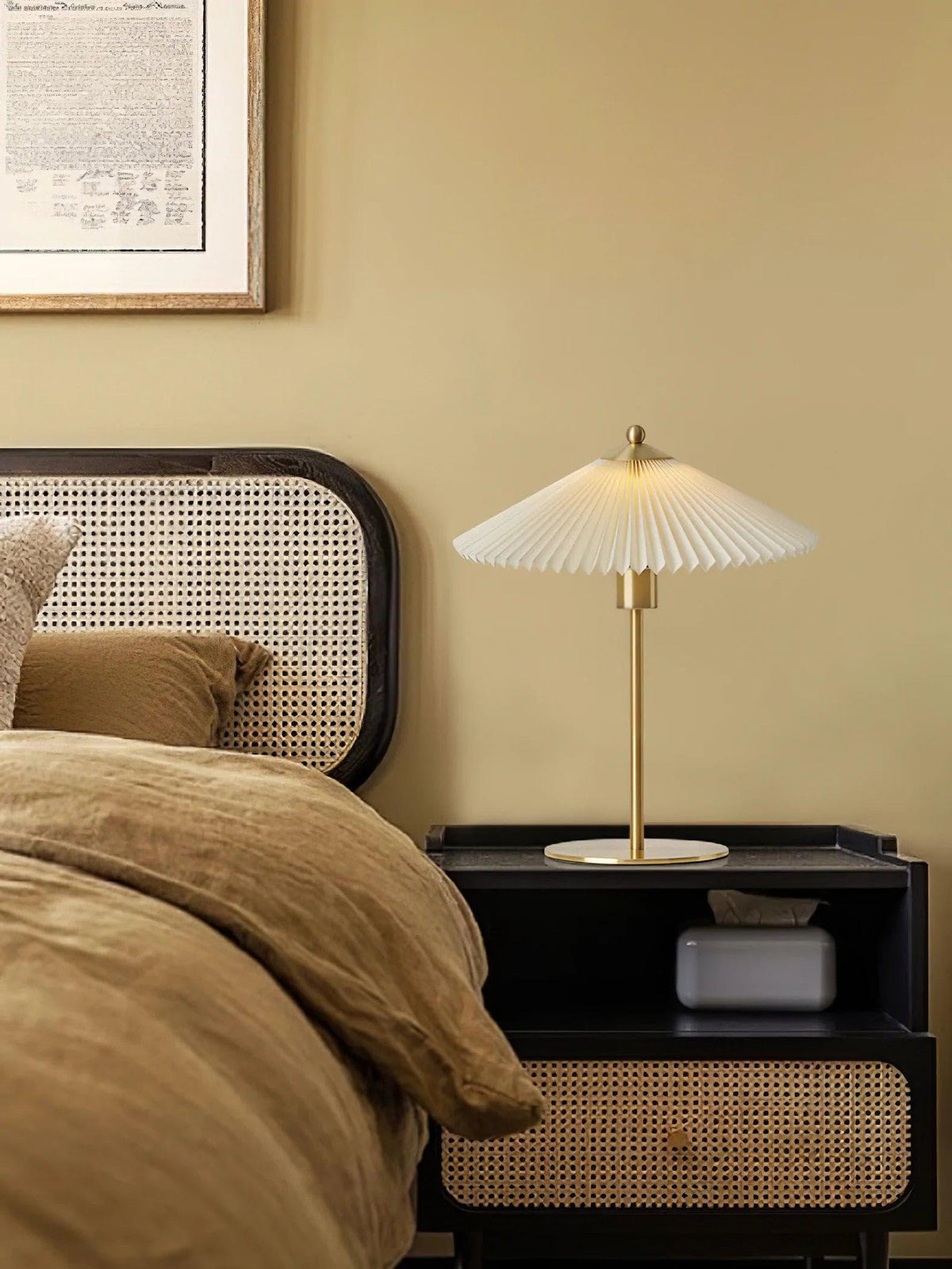 Metavaya Table lamp Perla Pleated Table Lamp