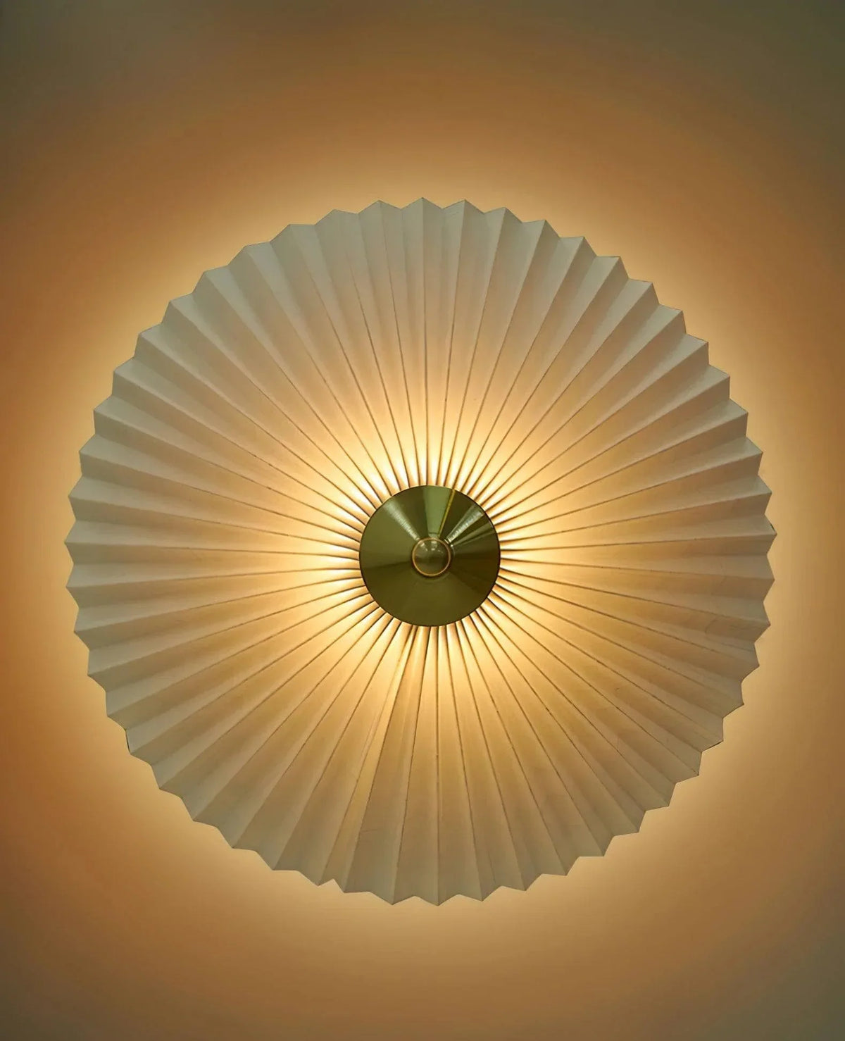 Metavaya Table lamp Perla Pleated Table Lamp