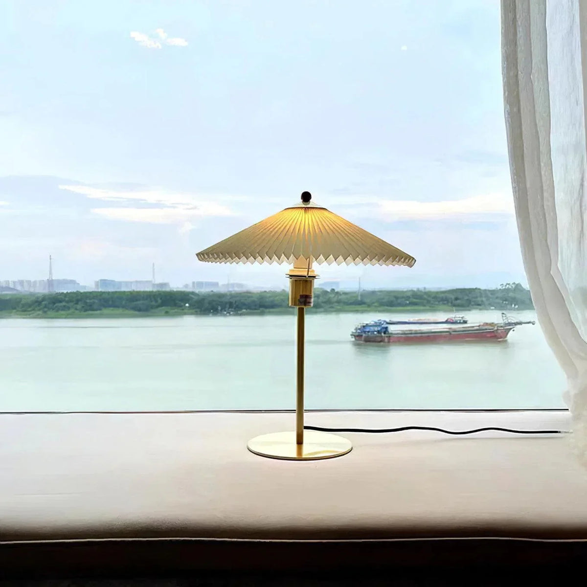 Metavaya Table lamp Perla Pleated Table Lamp