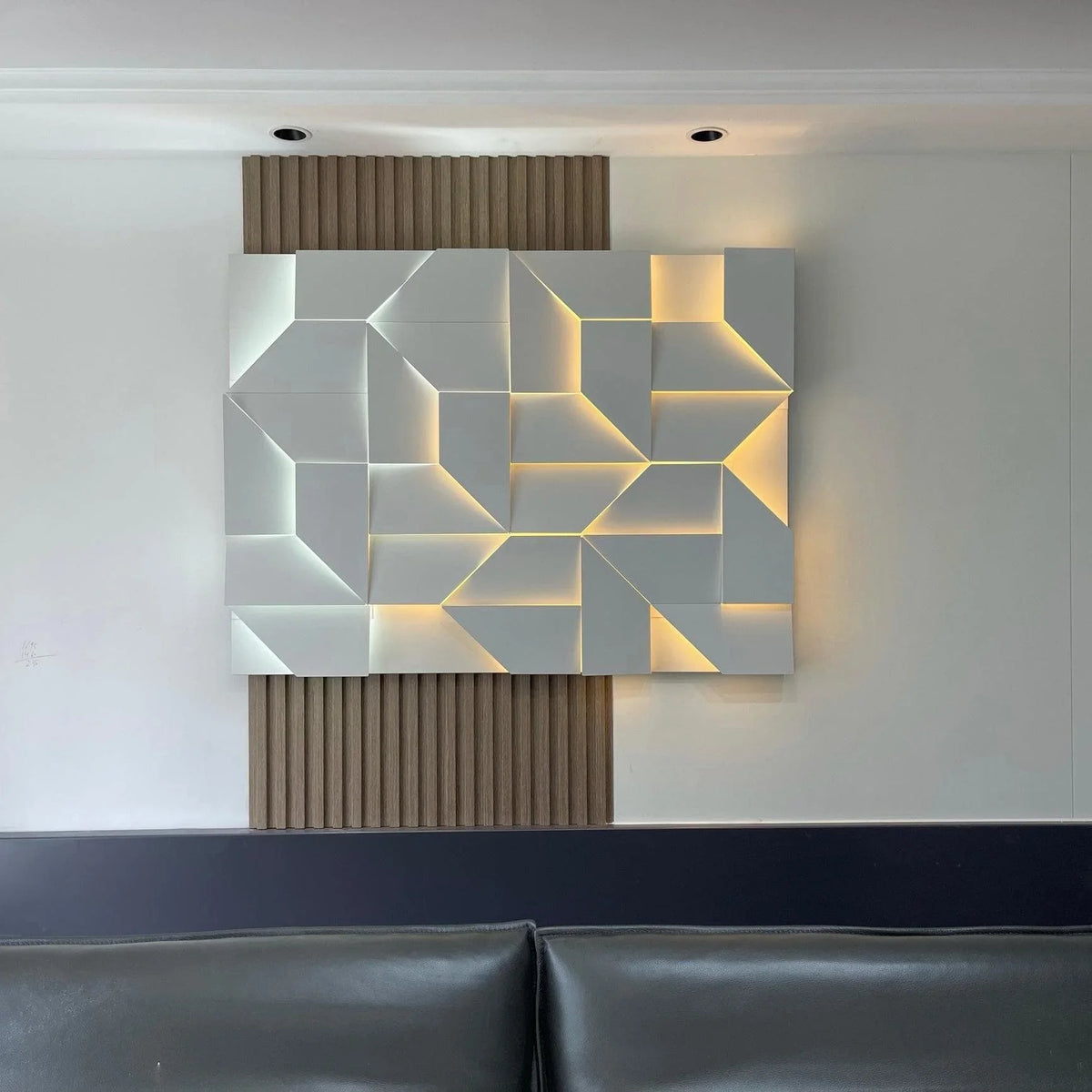 Metavaya Wall lamp Shadows Grand Sconce