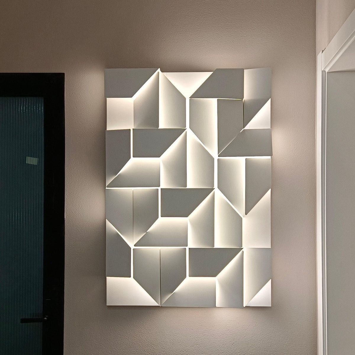 Metavaya Wall lamp Shadows Grand Sconce