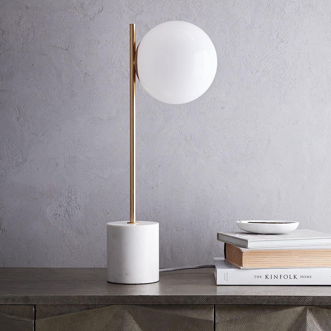 Metavaya Table lamp Sphere stem Table lamp