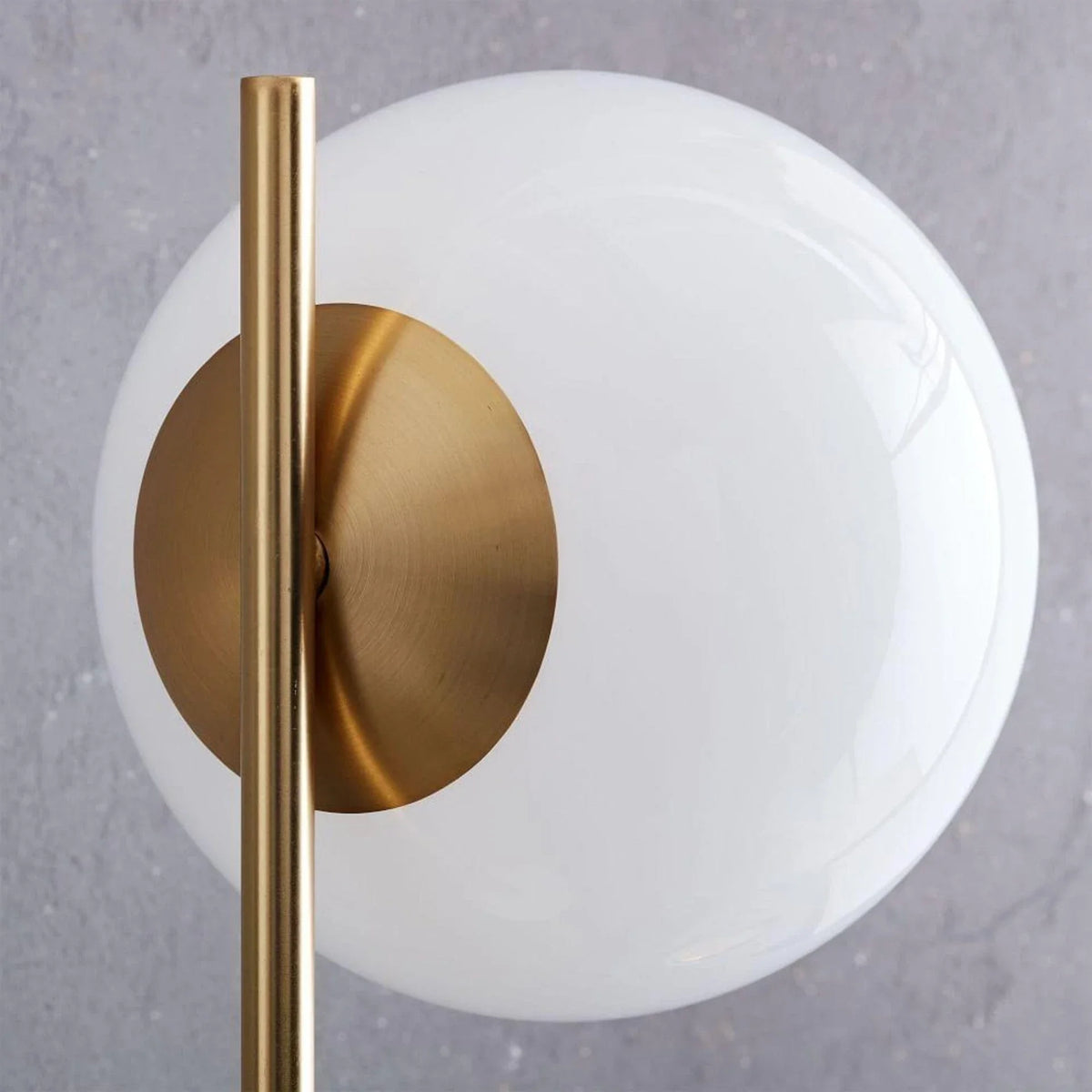 Metavaya Table lamp Sphere stem Table lamp