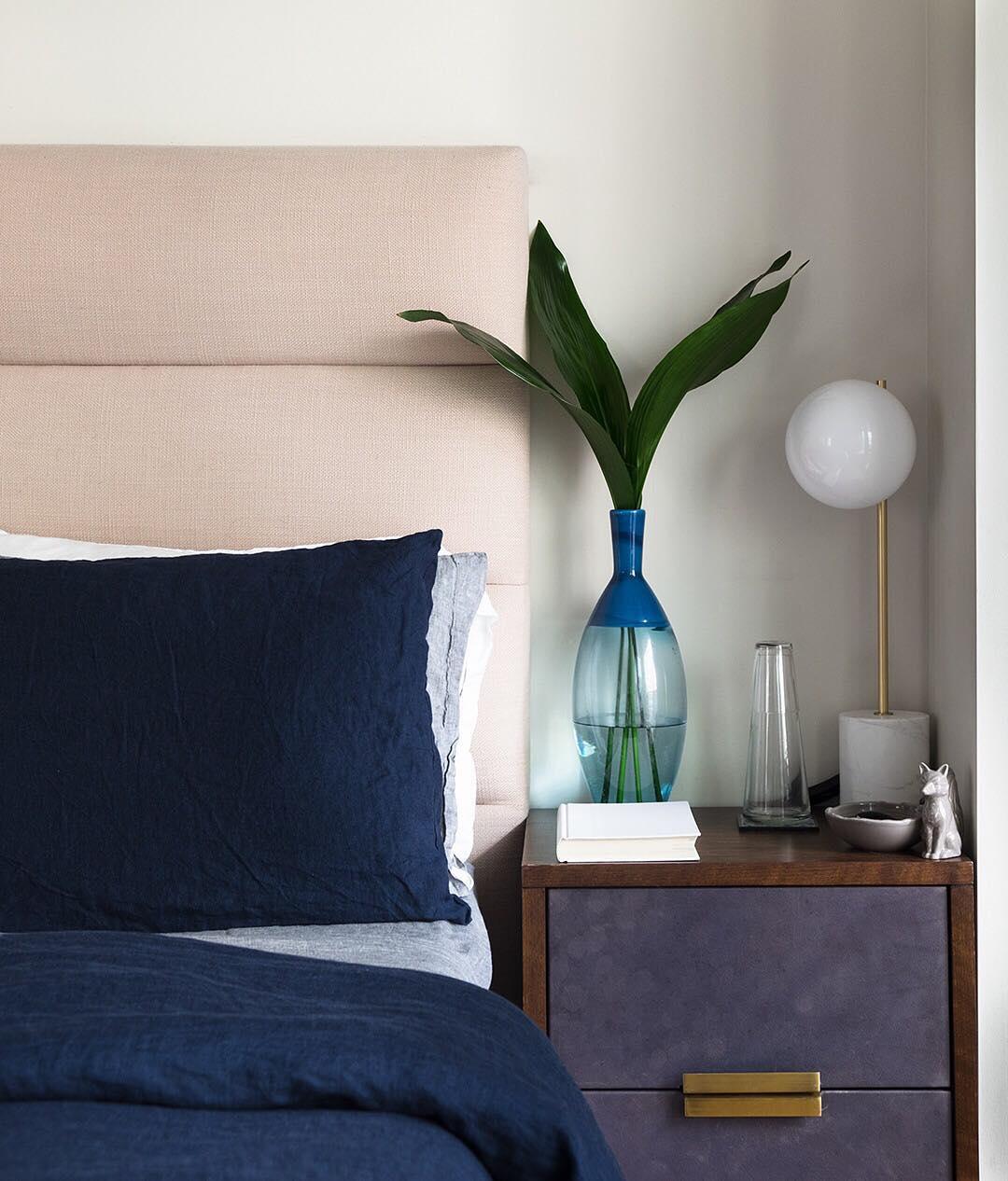 Metavaya Table lamp Sphere stem Table lamp