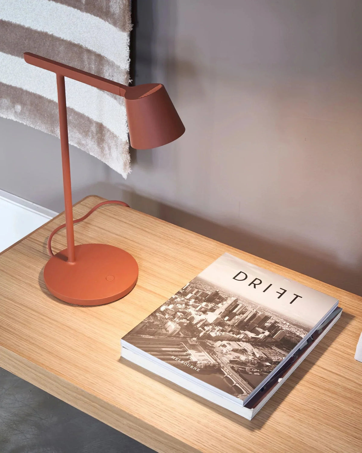 Metavaya Table lamp Tip Table Lamp