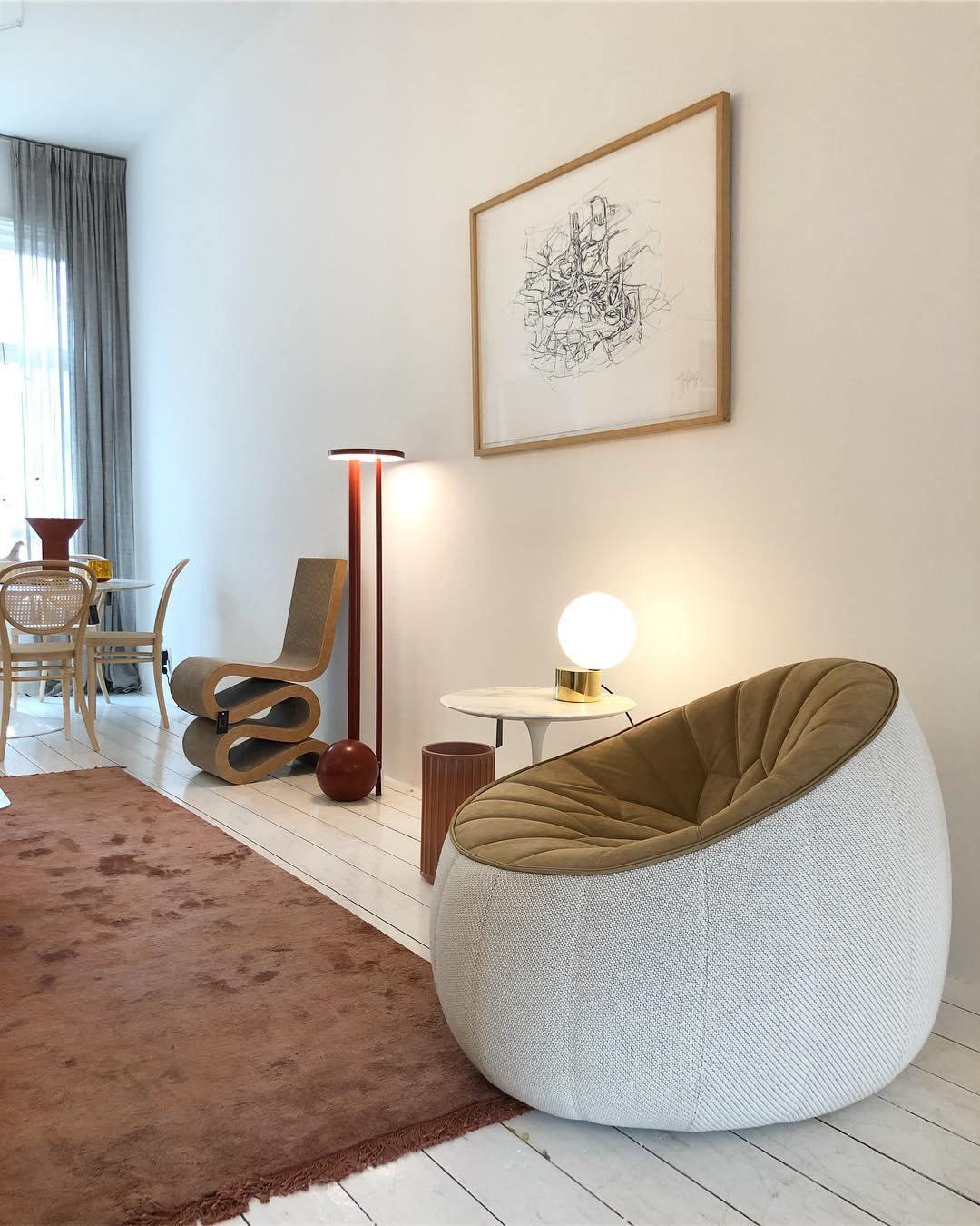 Metavaya Table lamp Tip of The Tongue Table Lamp Buy Tip of the Tongue Table Lamp Online