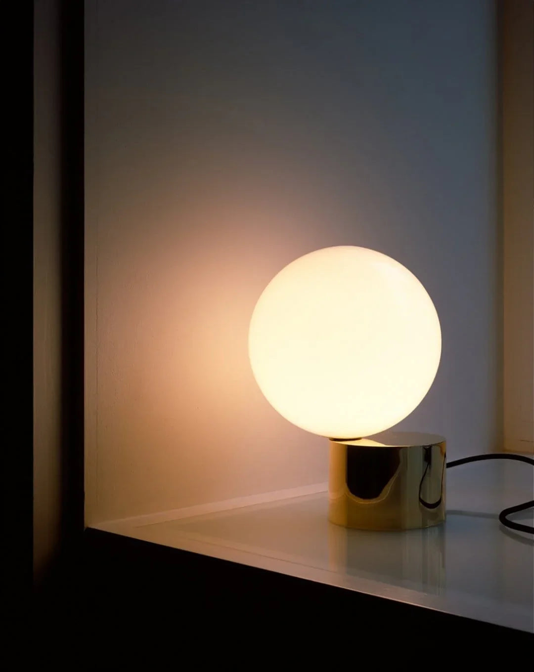 Metavaya Table lamp Tip of The Tongue Table Lamp Buy Tip of the Tongue Table Lamp Online