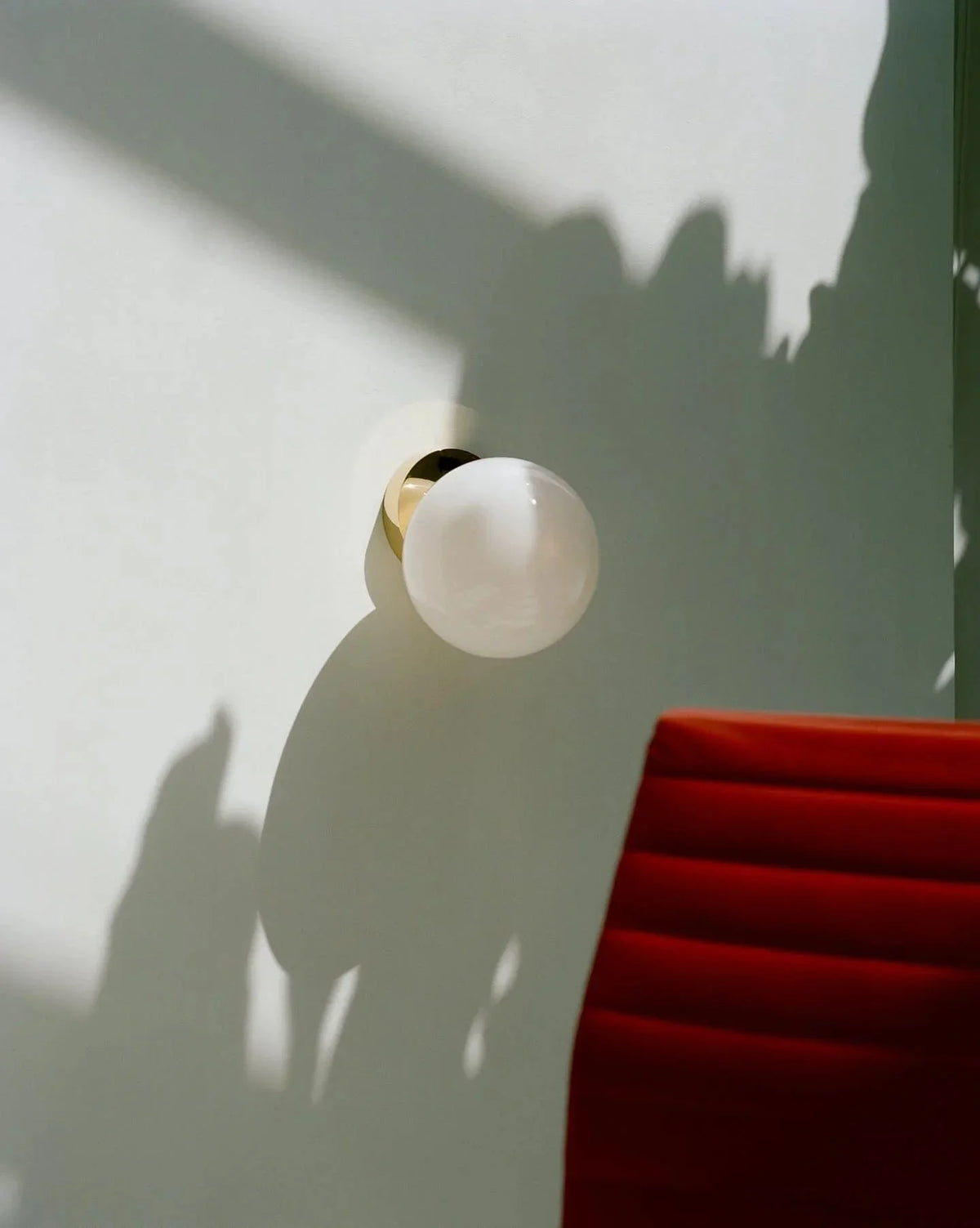 Metavaya Wall lamp Tip of The Tongue Wall Lamp