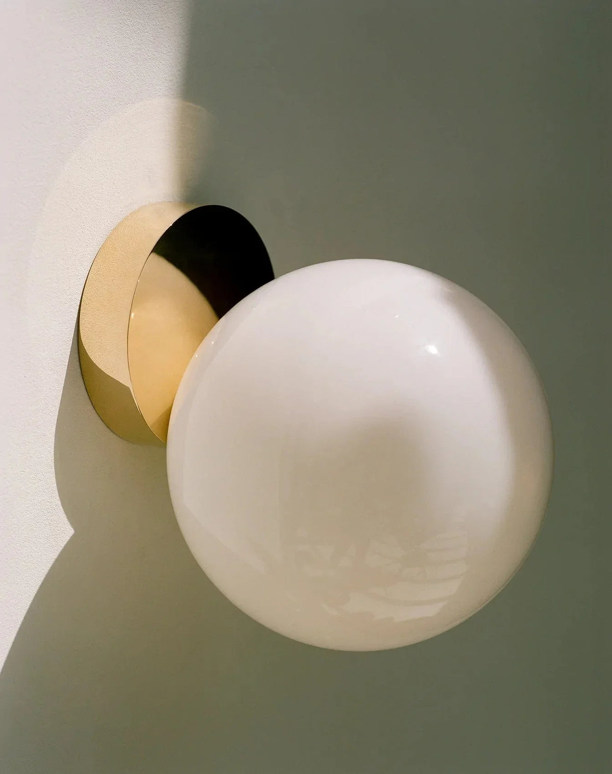 Metavaya Wall lamp Tip of The Tongue Wall Lamp