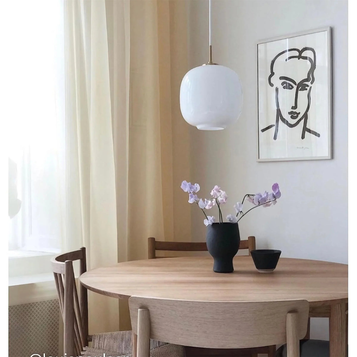 Metavaya Pendant lamp Dia 25cm x H 33cm / White VL45 Radiohus Pendant Light 129601751750 202304132-1