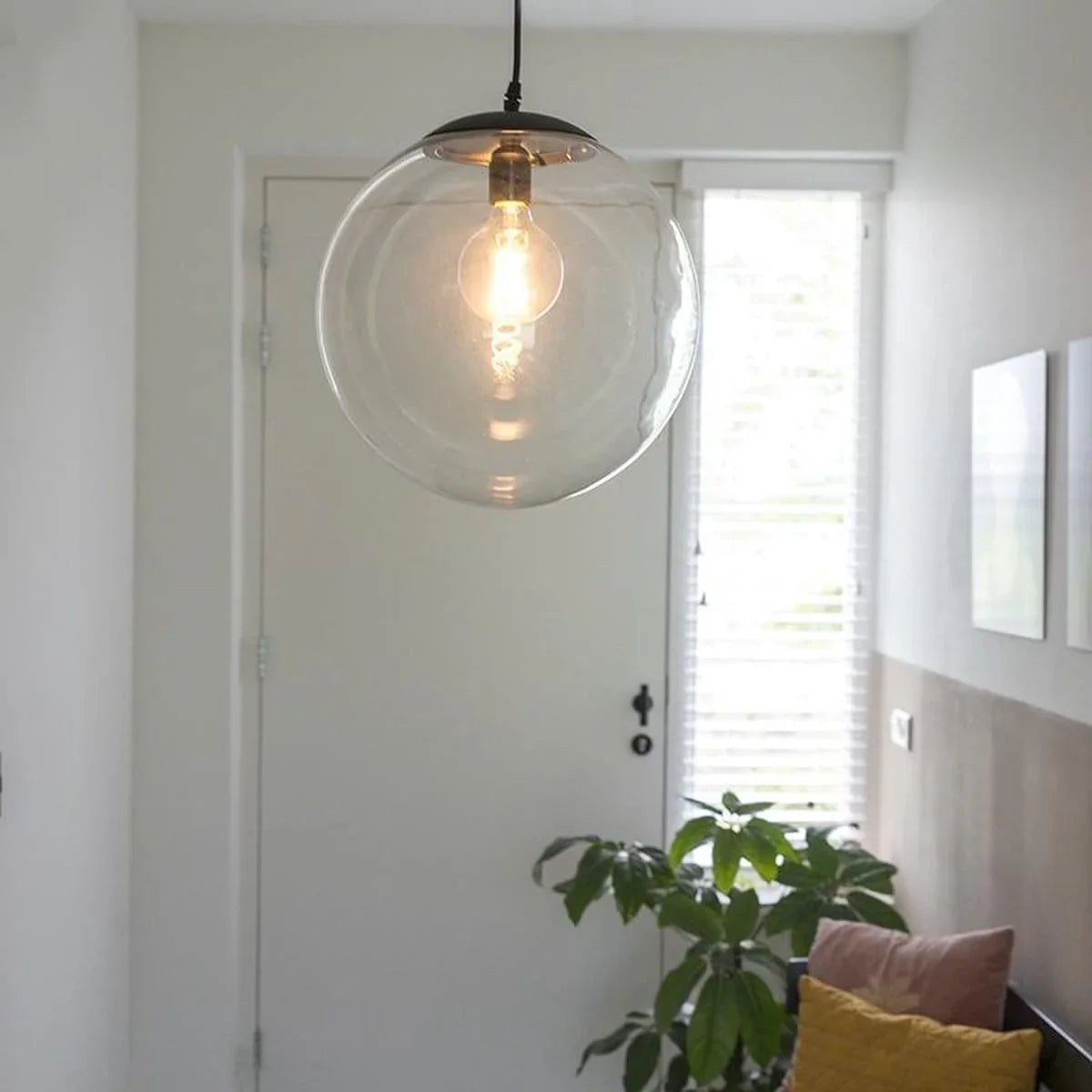 Metavaya Pendant light Zeno globe Pendant light