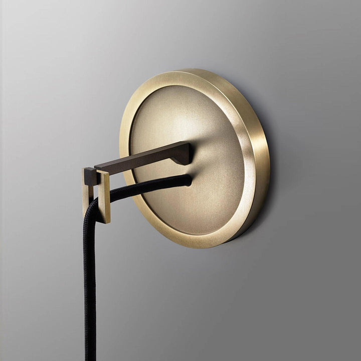 Metavaya Wall lamp Apollinaire Wall Lamp Brass Apollinaire Wall Lamp