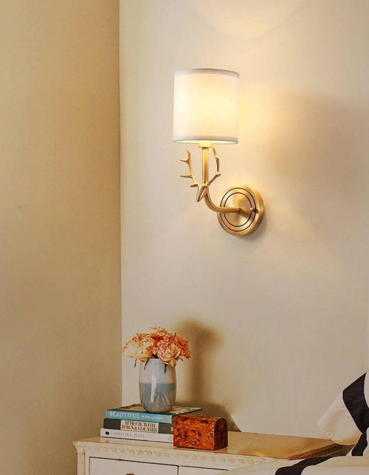 Metavaya Wall lamp Brass Antler Sconce